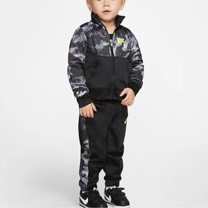 Nike Sportswear Kids Zipper Jacket Sweater Size 7